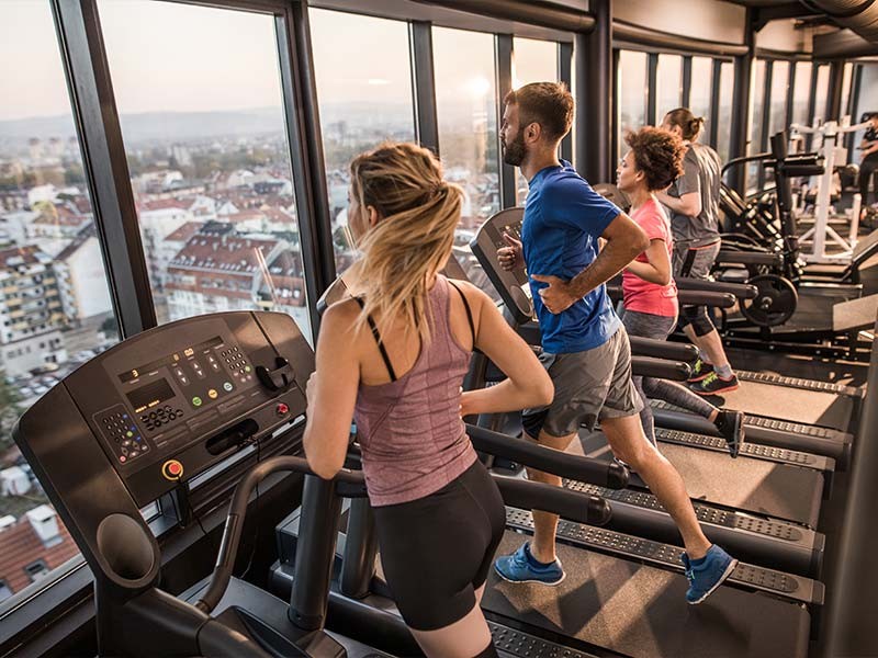 People are running on treadmill