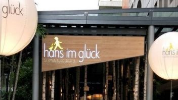 Exterior view of Hans im Glück, German Burgergrill