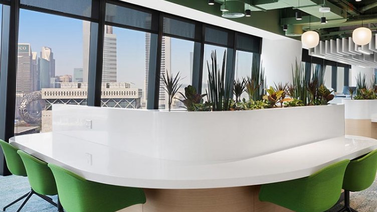 JLL’s Dubai office fosters collaboration and wellbeing while driving sustainability.